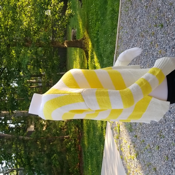 C & C CALIFORNIA SWEATER - Picture 4 of 11